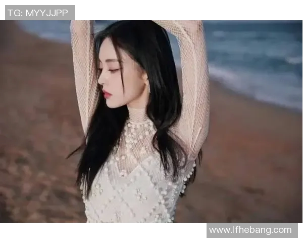 足球明星娜扎：从绿茵场到时尚先锋，如何在多领域展现自我魅力